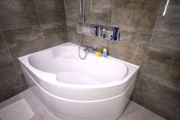 Large Bathtub Installation in Carbondale