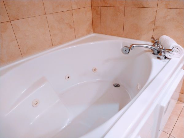 Acrylic Tub Installation in Carbondale